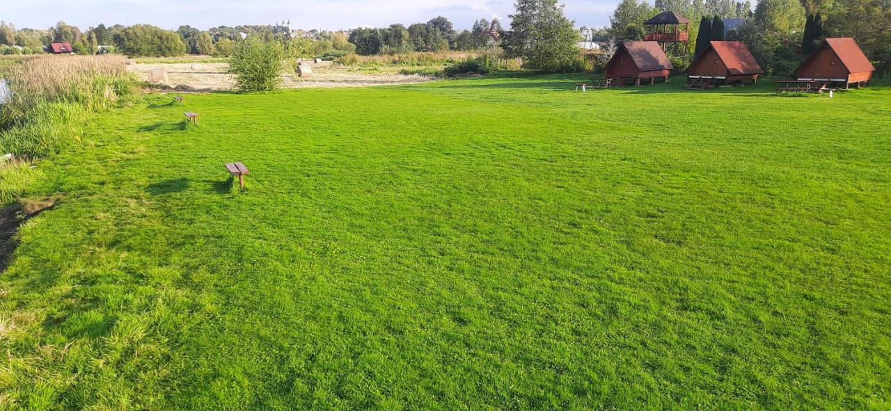 Szalasy Drewniane Nad Rzeka Biebrza Goniadz Bagian luar foto